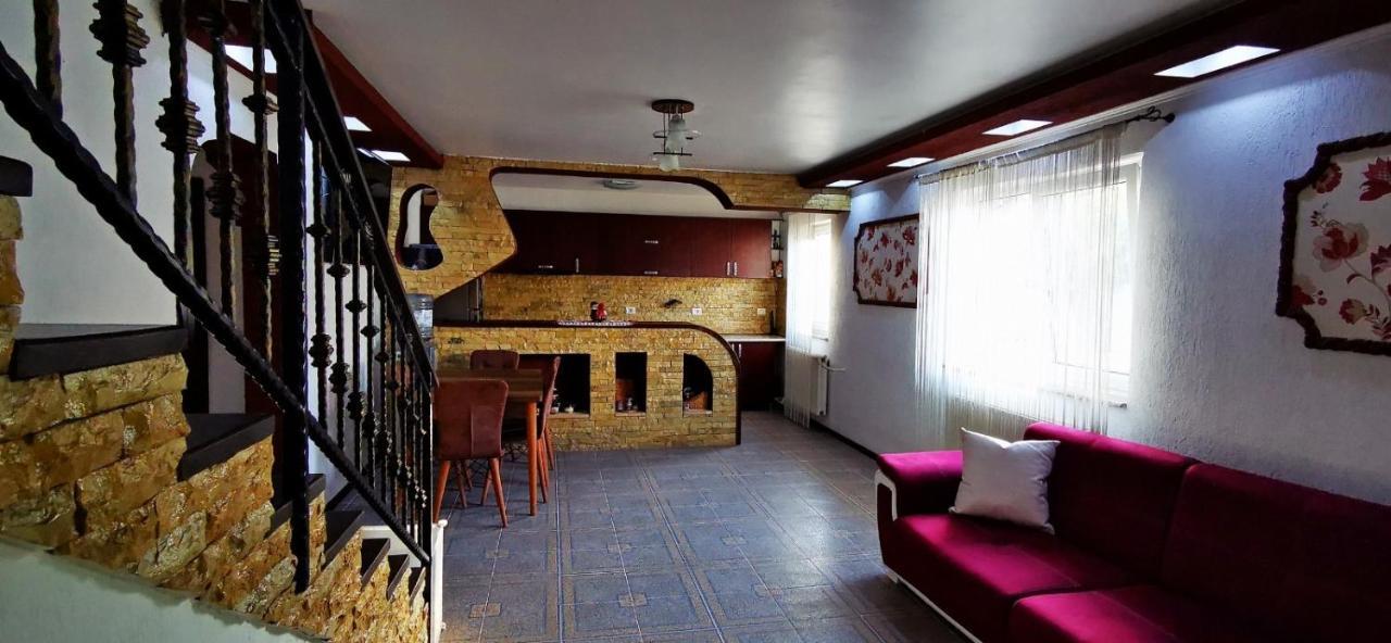 Casa De Vacanta Dalia Si Crina Babadag ภายนอก รูปภาพ
